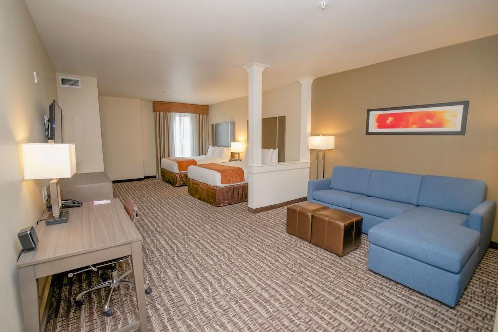 Comfort Near Sam Houston Race Park 3*