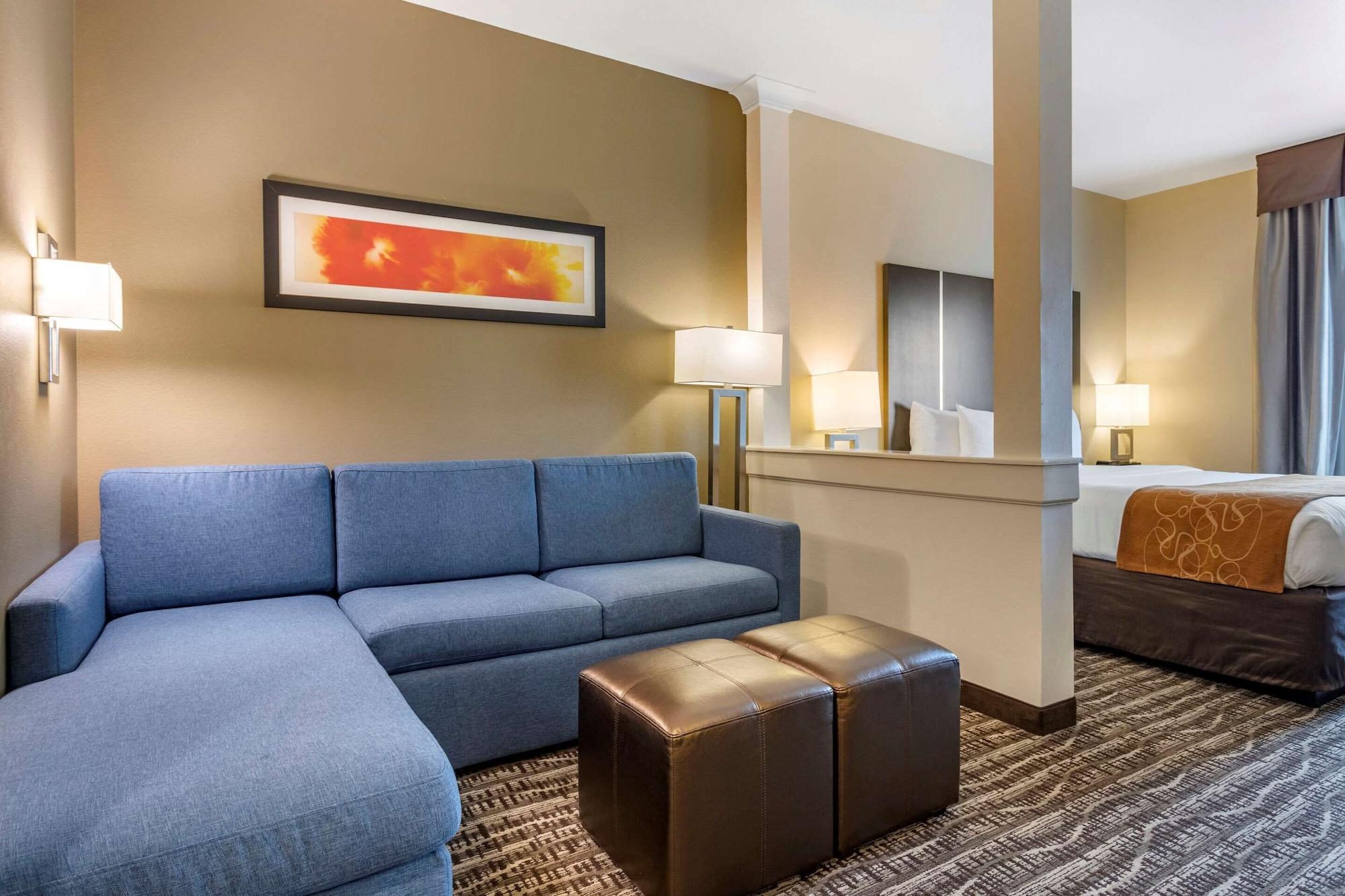 Comfort Near Sam Houston Race Park Hotel