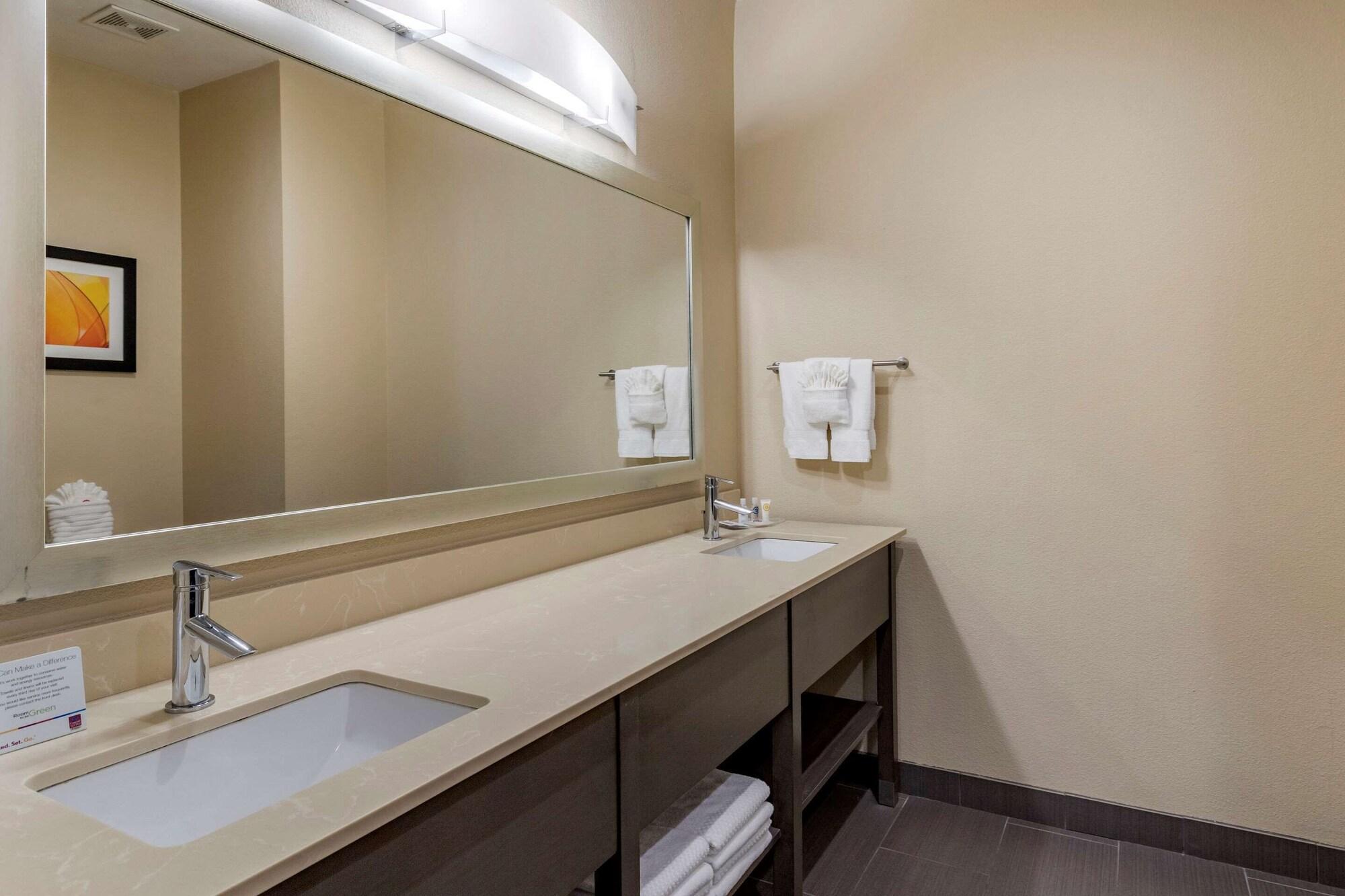 Comfort Near Sam Houston Race Park Jersey Village