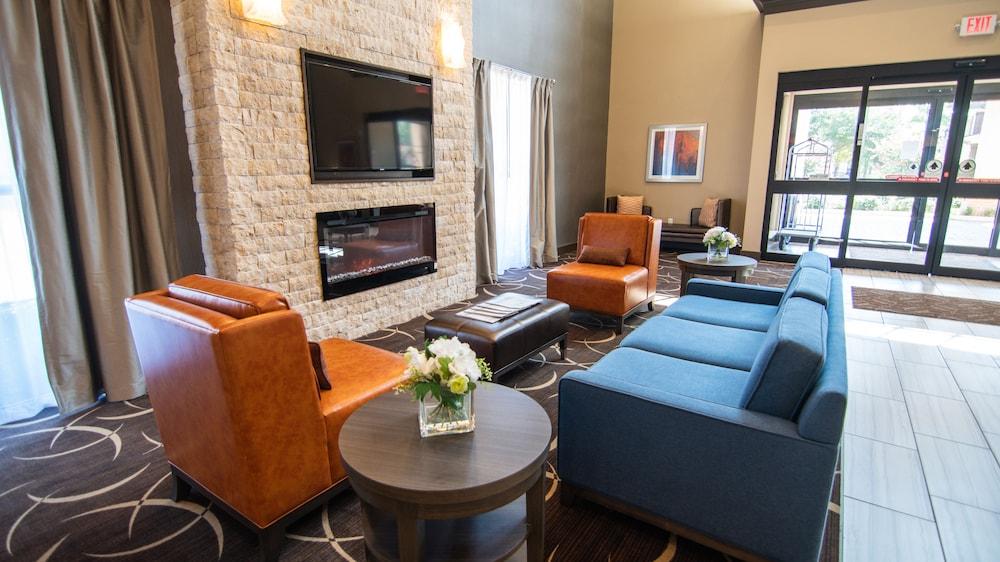 Comfort Near Sam Houston Race Park Hotel