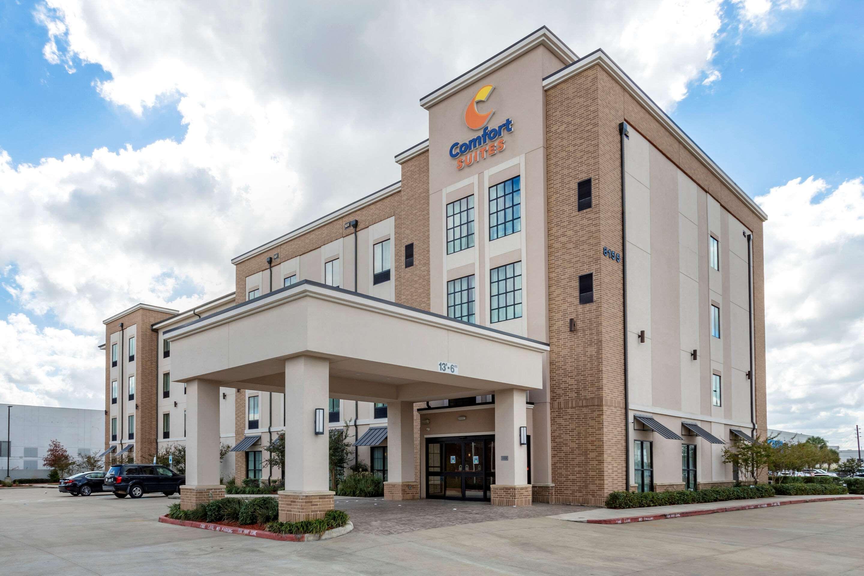 Comfort Near Sam Houston Race Park Hotel