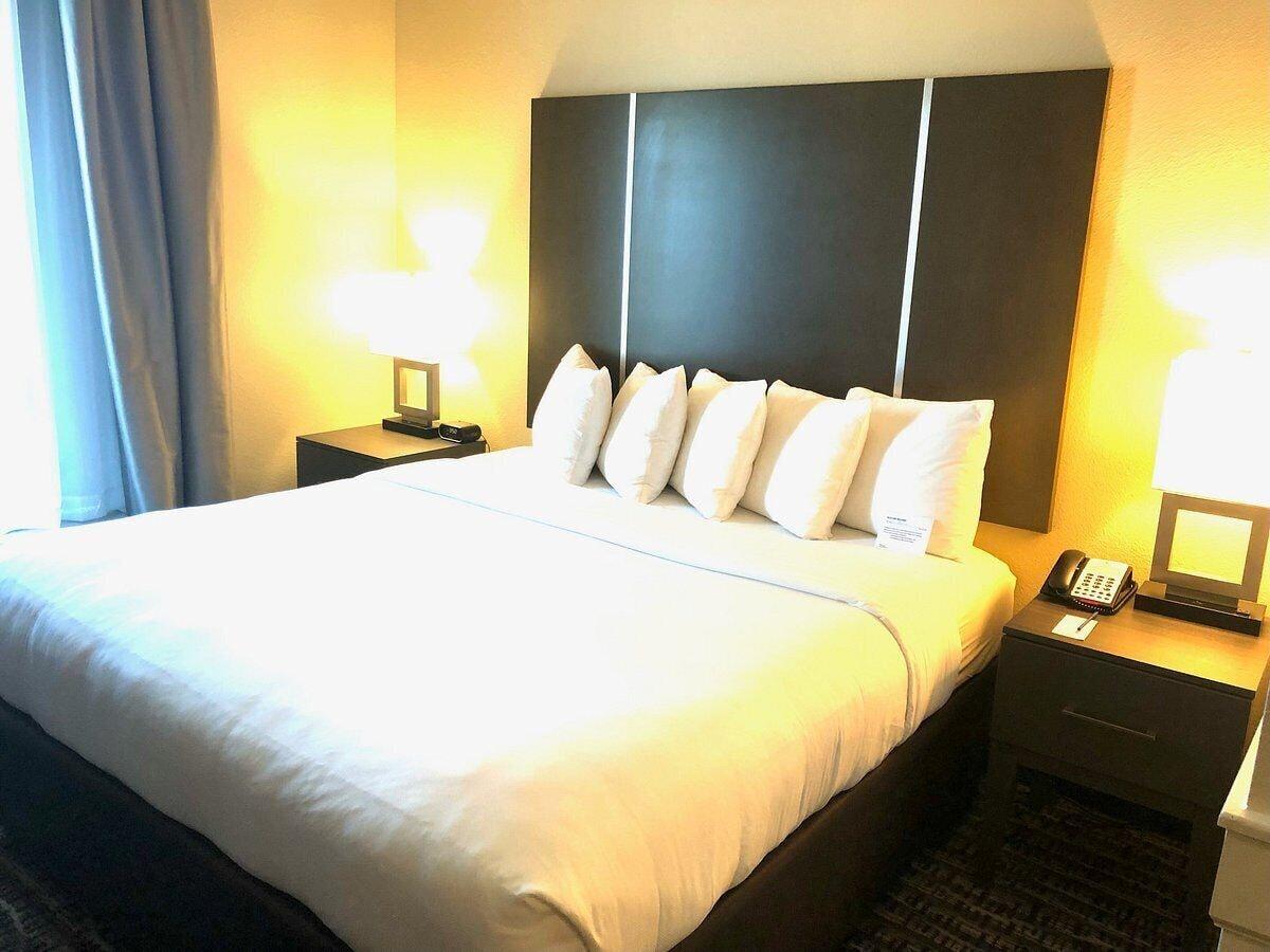Comfort Near Sam Houston Race Park Hotel 3*