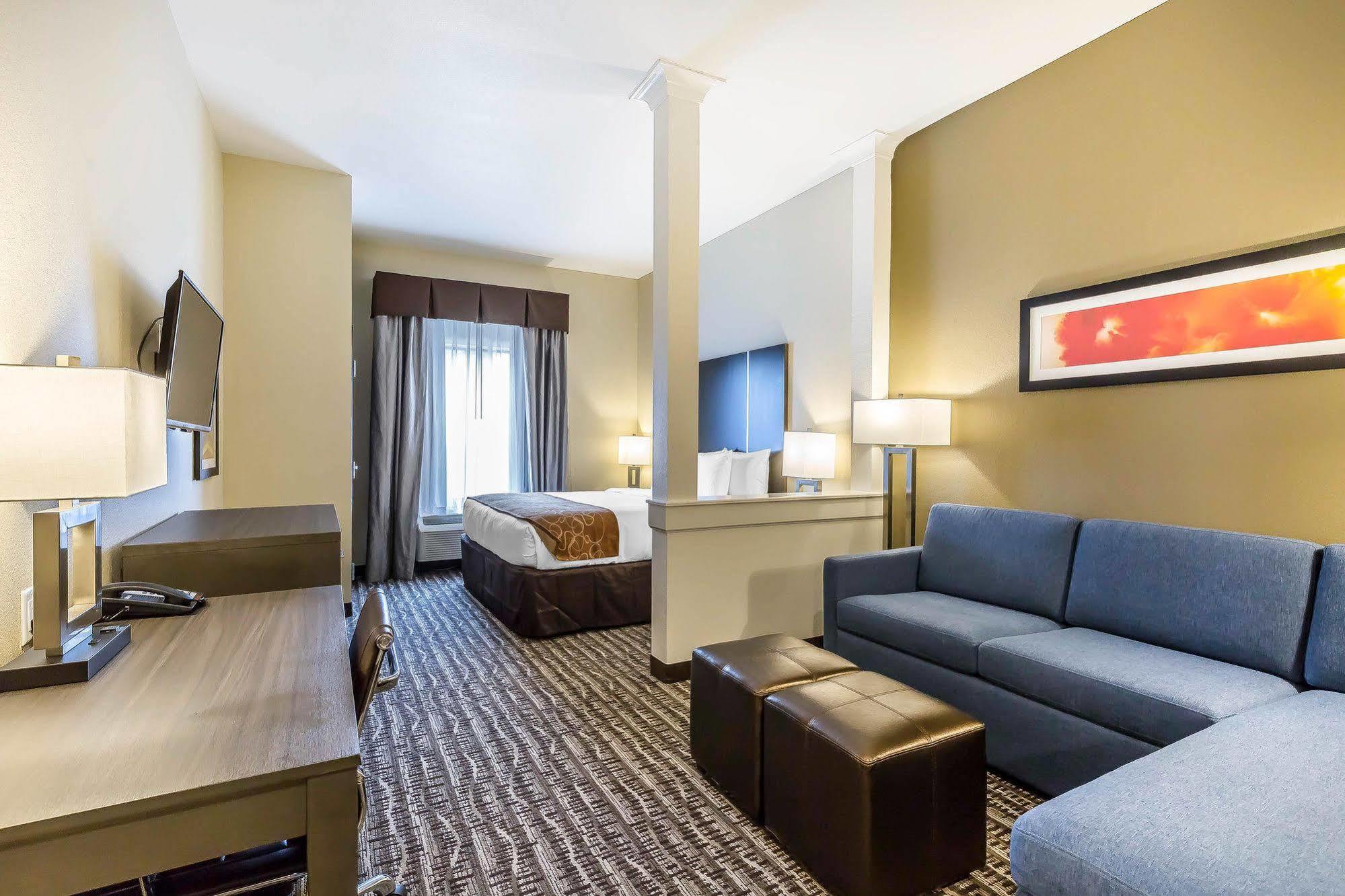 Comfort Near Sam Houston Race Park 3*