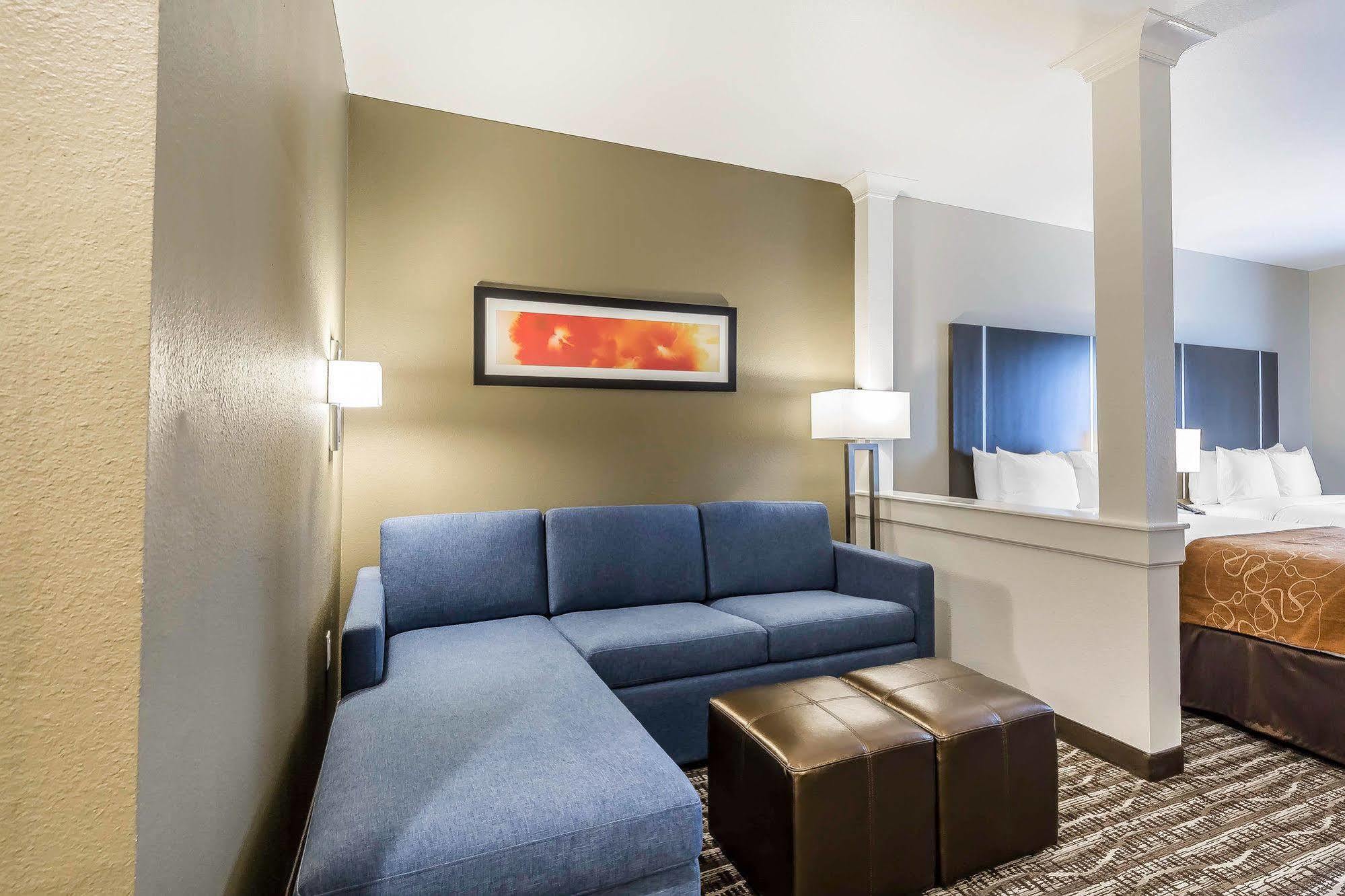 Comfort Near Sam Houston Race Park Hotel